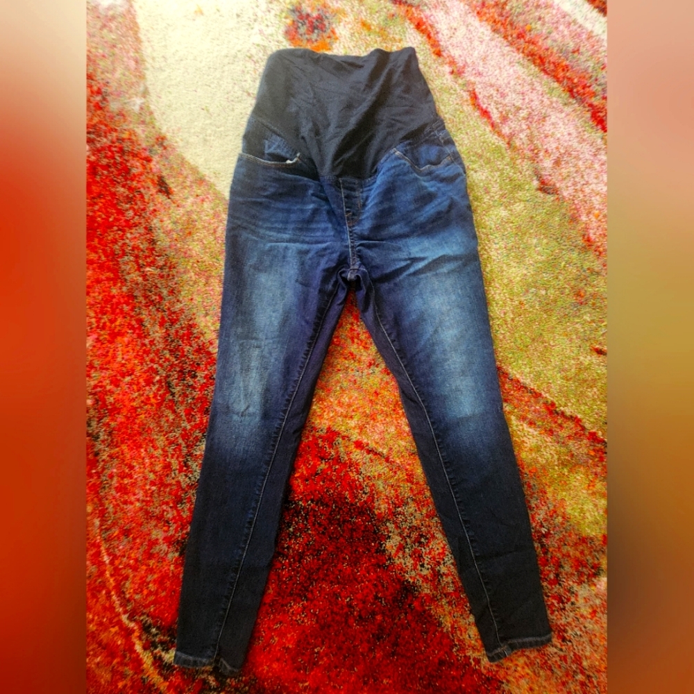 Ingrid + Isabel Maternity Jeans 4